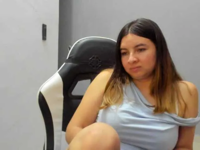 Live sex webcam photo for LaraCat1 #293853459