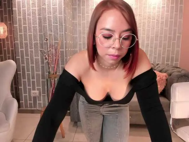 Live sex webcam photo for LaraCollins #274492871