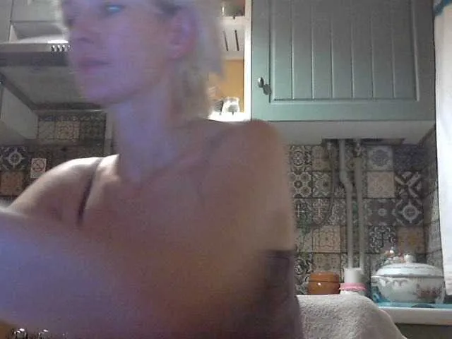 Live sex webcam photo for LaraEva #276560937