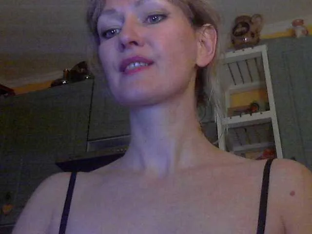 Live sex webcam photo for LaraEva #290747590