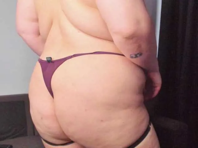Live sex webcam photo for LaraHartt #293844986