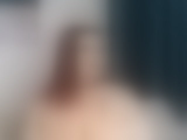 Live sex webcam photo for LaraHartt #294278497