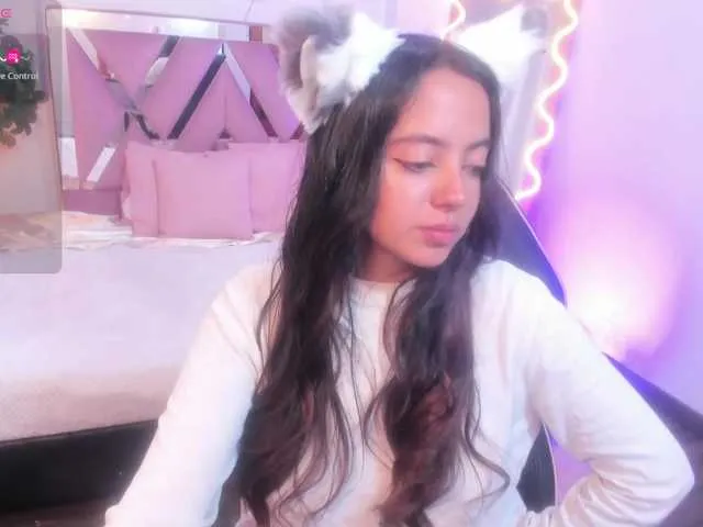 Live sex webcam photo for Laraa-tay #291245256