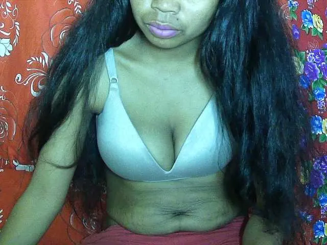 Live sex webcam photo for Larah- #274197730
