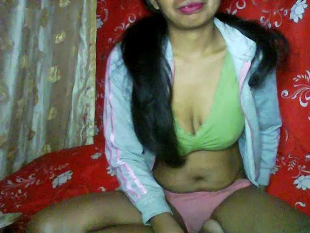 Live sex webcam photo for Larah- #274306429