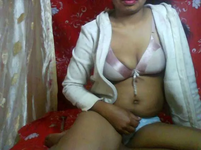 Live sex webcam photo for Larah- #275113706