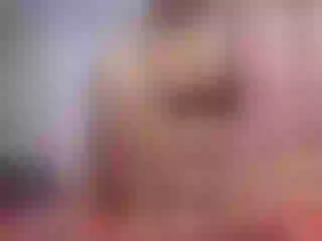 Live sex webcam photo for Larah- #275527133
