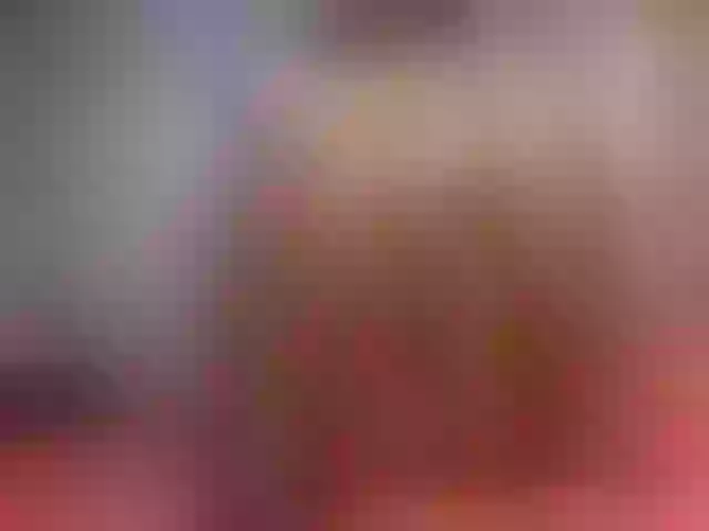 Live sex webcam photo for Larah- #275661399
