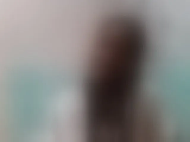 Live sex webcam photo for Larah00 #292816417