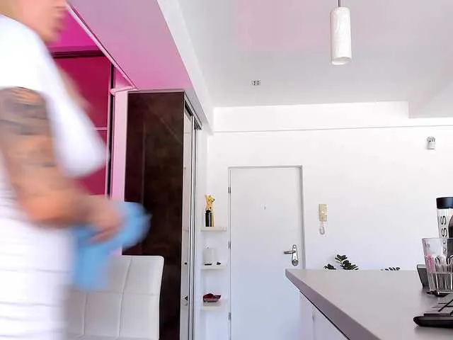 Live sex webcam photo for Laranya #290292699