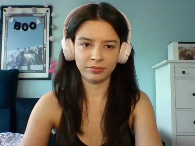 Live sex webcam photo for Larice #291174479