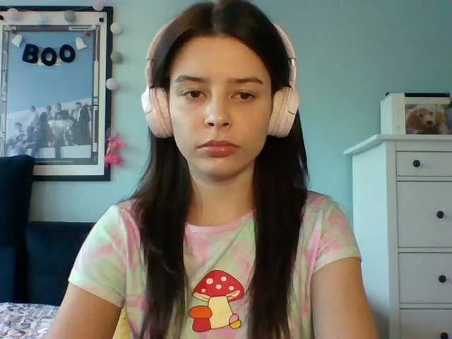 Live sex webcam photo for Larice #291186087