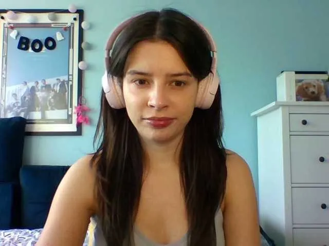 Live sex webcam photo for Larice #291245171