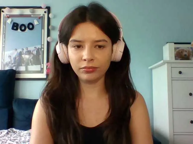 Live sex webcam photo for Larice #291527414