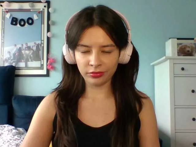 Live sex webcam photo for Larice #291534385