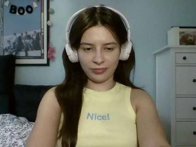 Live sex webcam photo for Larice #291536255