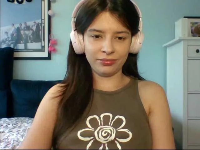Live sex webcam photo for Larice #291549475