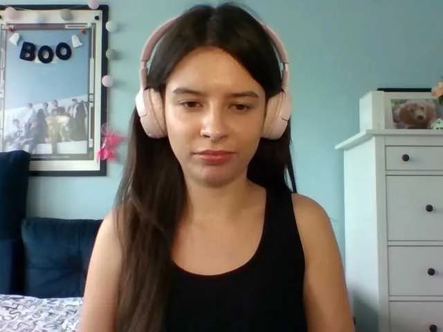 Live sex webcam photo for Larice #291556139