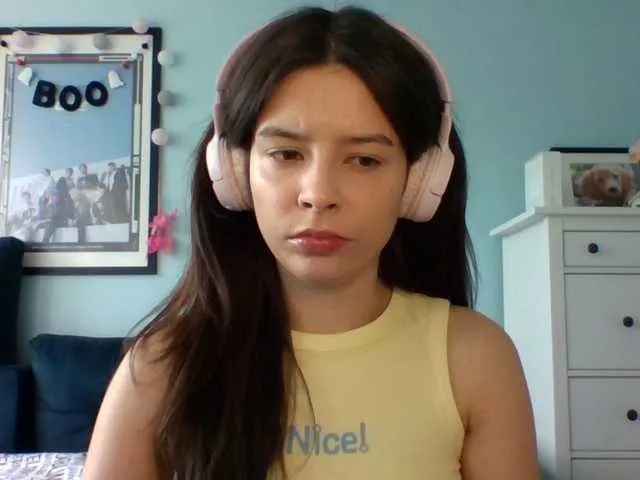 Live sex webcam photo for Larice #291608641