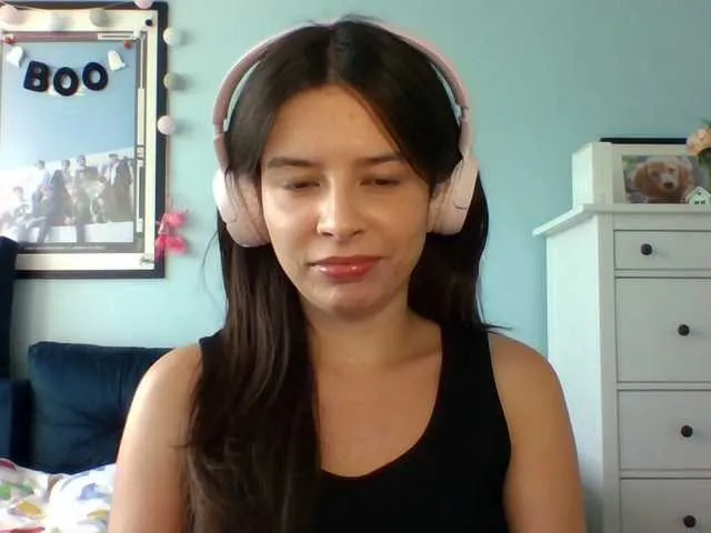 Live sex webcam photo for Larice #291648037
