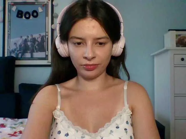 Live sex webcam photo for Larice #291663784