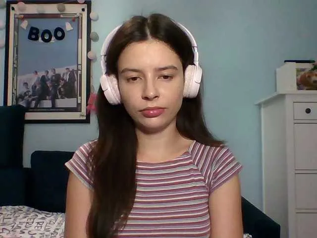 Live sex webcam photo for Larice #291831933