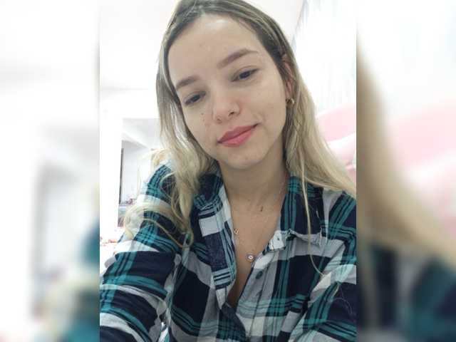 Live sex webcam photo for LarisaMaia #277117989