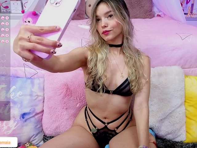 Live sex webcam photo for LarisaMaia #277603681