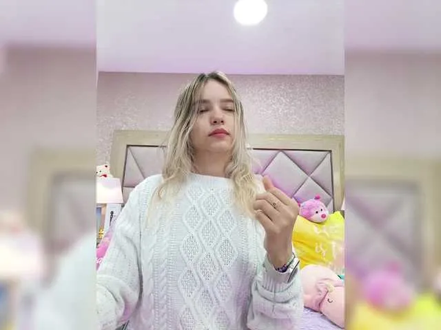 Live sex webcam photo for LarisaMaia #290155685