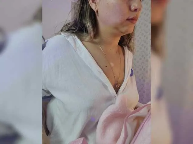 Live sex webcam photo for LarisaMaia #291939080