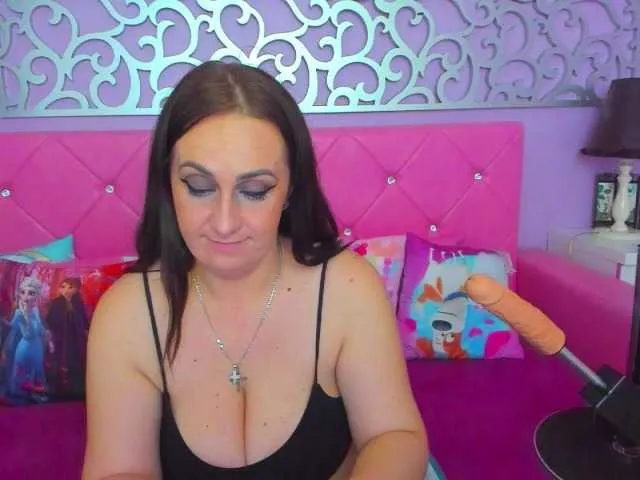 Live sex webcam photo for LarrrBlondy #272775024