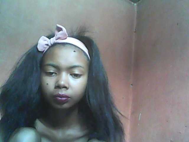 Live sex webcam photo for Laryose #272369289