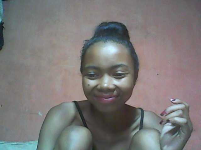 Live sex webcam photo for Laryose #272423038