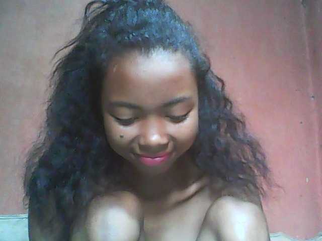 Live sex webcam photo for Laryose #272433960