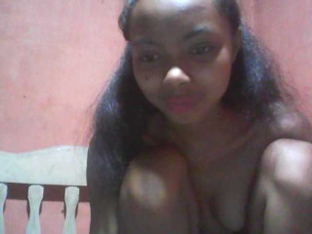 Live sex webcam photo for Laryose #272516390