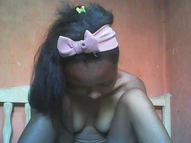 Live sex webcam photo for Laryose #272539685