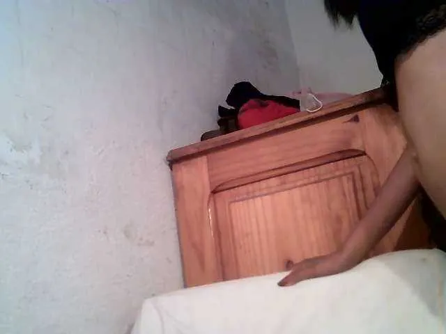 Live sex webcam photo for Laryose #272732446