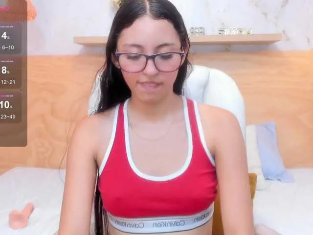 Live sex webcam photo for Lasira #292939806