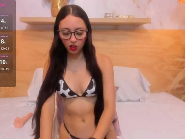 Live sex webcam photo for Lasira #293177596