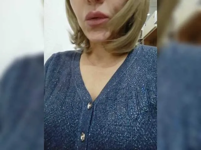 Live sex webcam photo for Lasiy #271744064