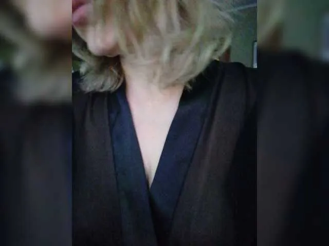 Live sex webcam photo for Lasiy #271882916