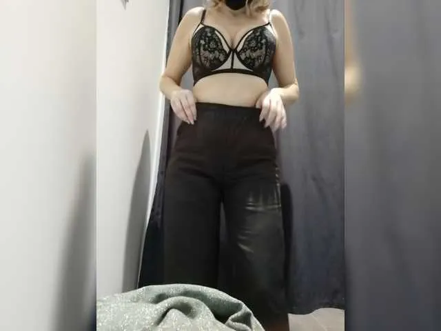 Live sex webcam photo for Lasiy #272385347