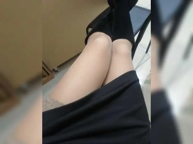 Live sex webcam photo for Lasiy #272433260