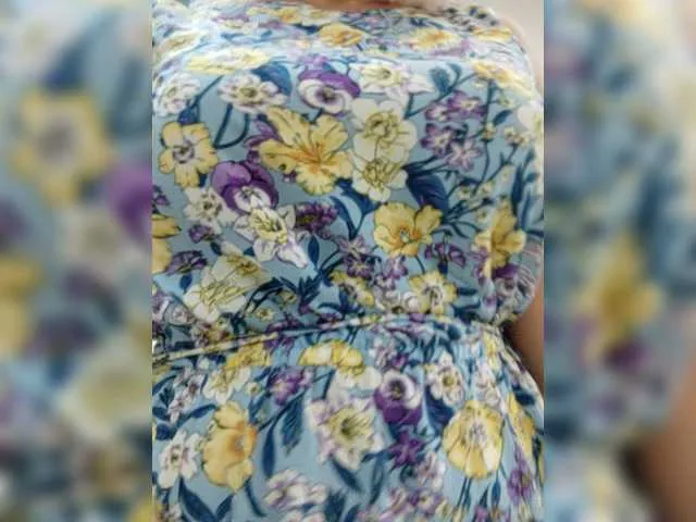 Live sex webcam photo for Lasiy #275783106