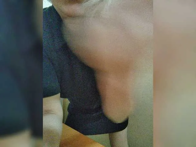 Live sex webcam photo for Lasiy #277427957