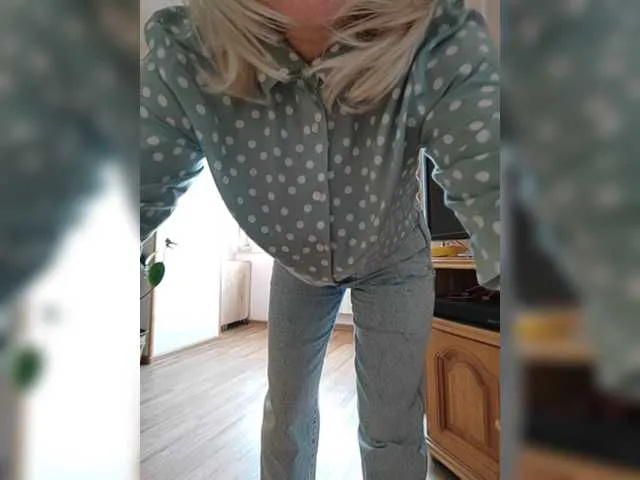 Live sex webcam photo for Lasiy #277873441