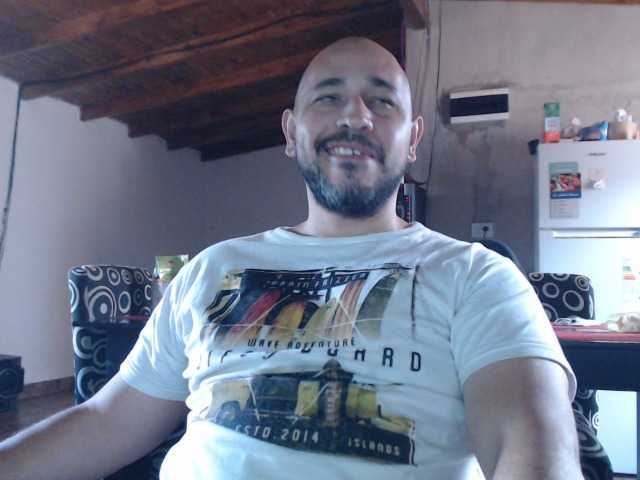 Live sex webcam photo for Latin-daddy #273153652