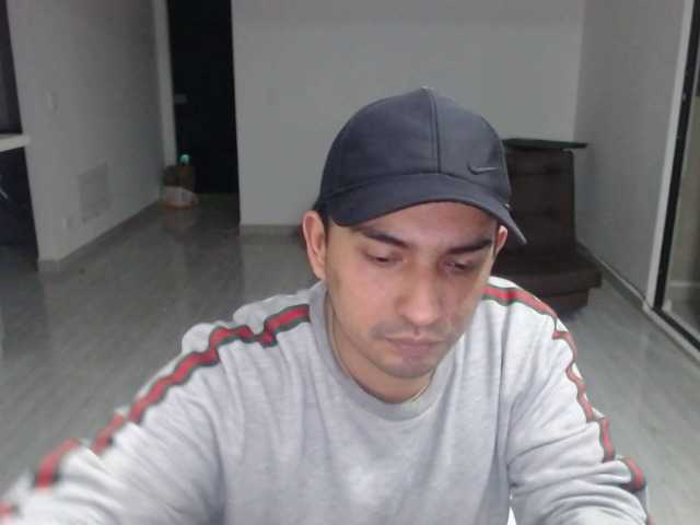 Live sex webcam photo for LatinGaska #292160122