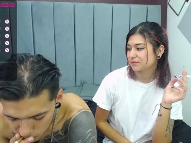 Live sex webcam photo for LatinHorny69 #275546218