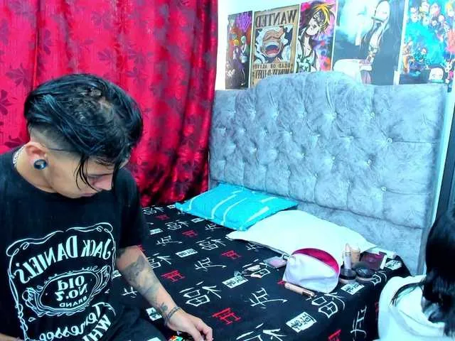 Live sex webcam photo for LatinHorny69 #276653578